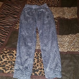 Boys jordan joggers sz M